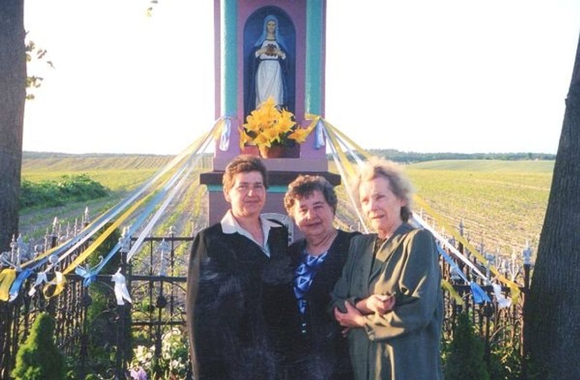 Nocami przesuwają mi się wspomnienia, jakbym oglądała film Nocami przesuwają mi się wspomnienia, jakbym oglądała film