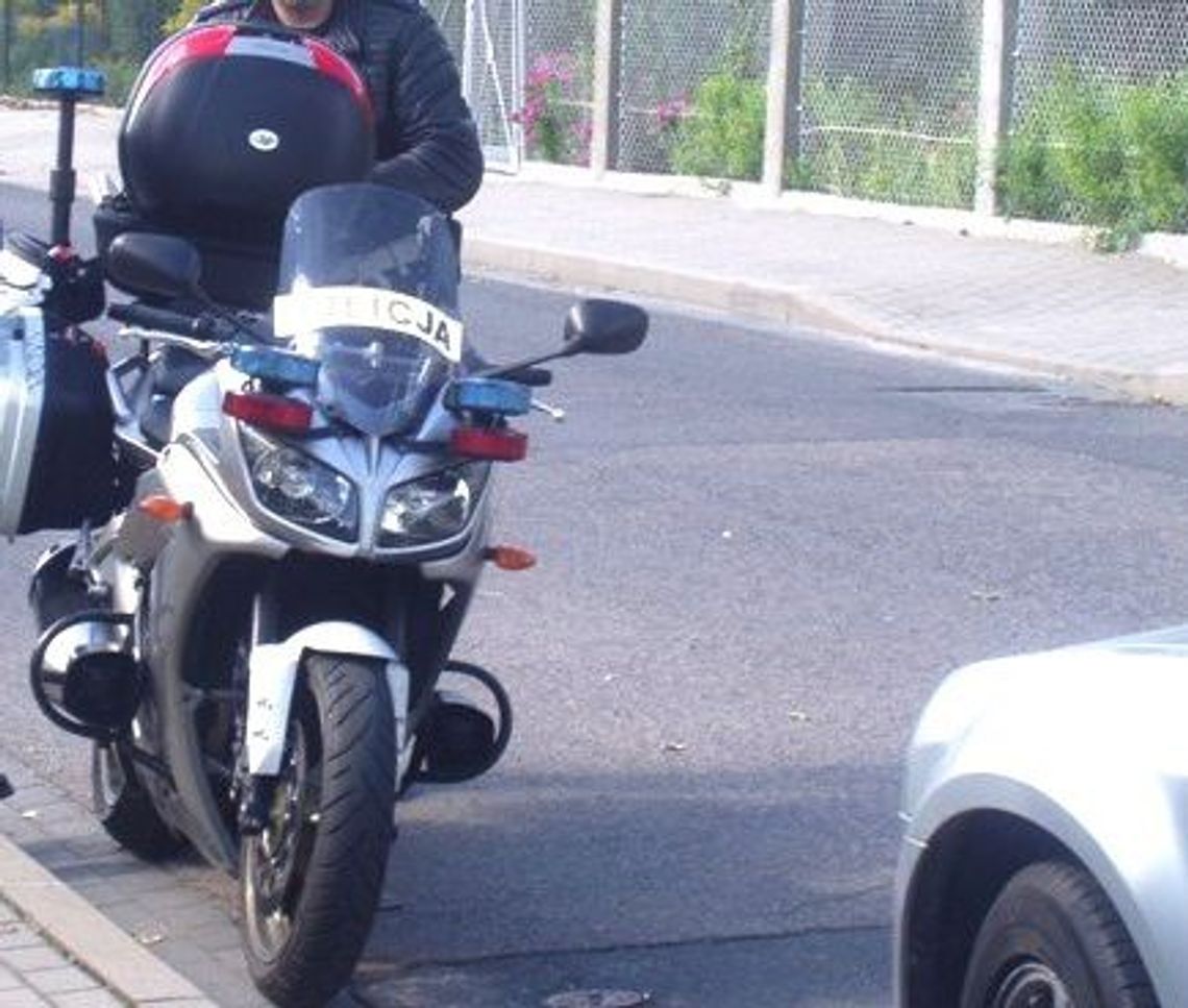 Nocna jazda na "podwójnym gazie". Złapany po pościgu 