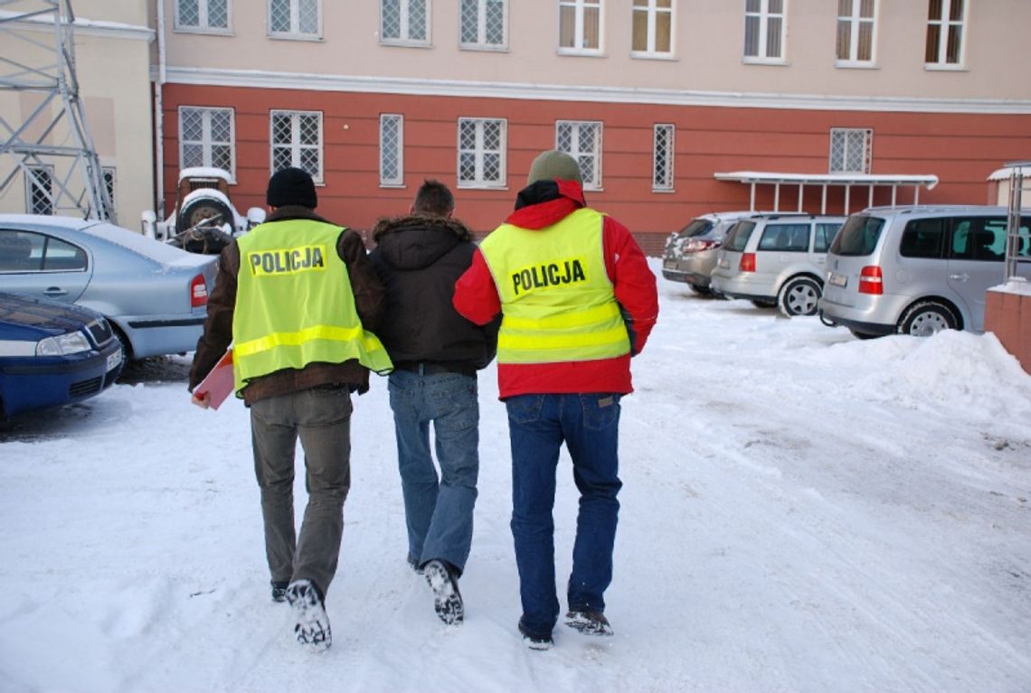 Nocna wyprawa z taczką Nocna wyprawa z taczką