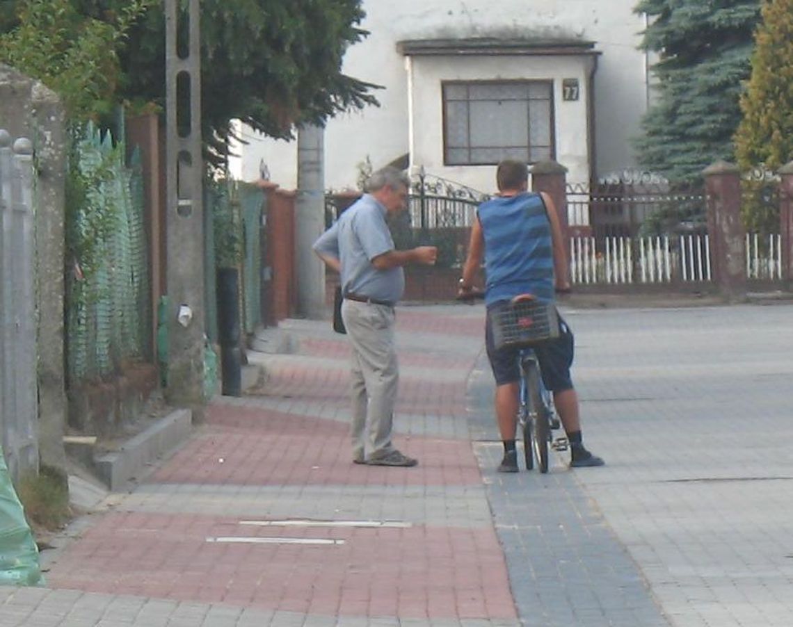 „Nowa, niebezpieczna droga”. 40 mieszkańców protestuje „Nowa, niebezpieczna droga”. 40 mieszkańców protestuje