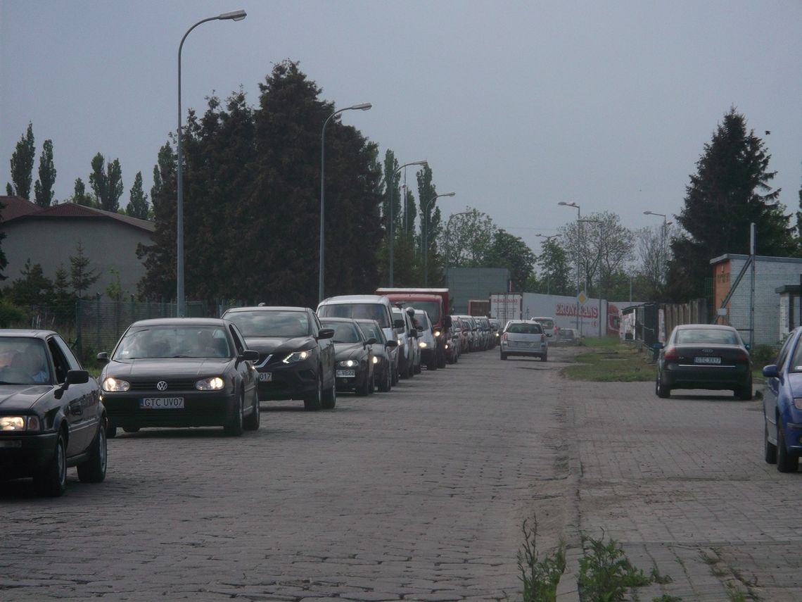 Nowe centrum i... korek od Gdańskiej przez Kwiatową do Malinowskiej