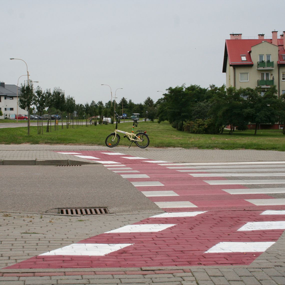 Nowe czerwone przejazdy rowerowe w Tczewie Nowe czerwone przejazdy rowerowe w Tczewie