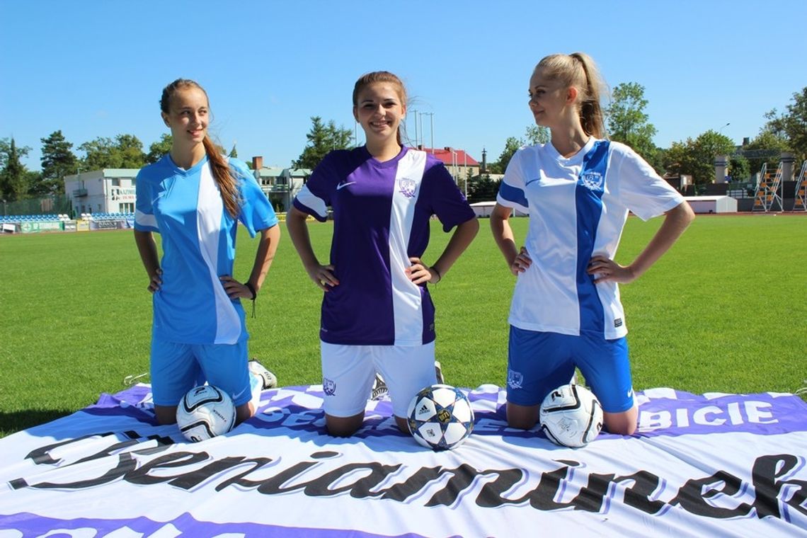 Nowe Koszulki B03. Kulisy sesji Nowe Koszulki B03. Kulisy sesji