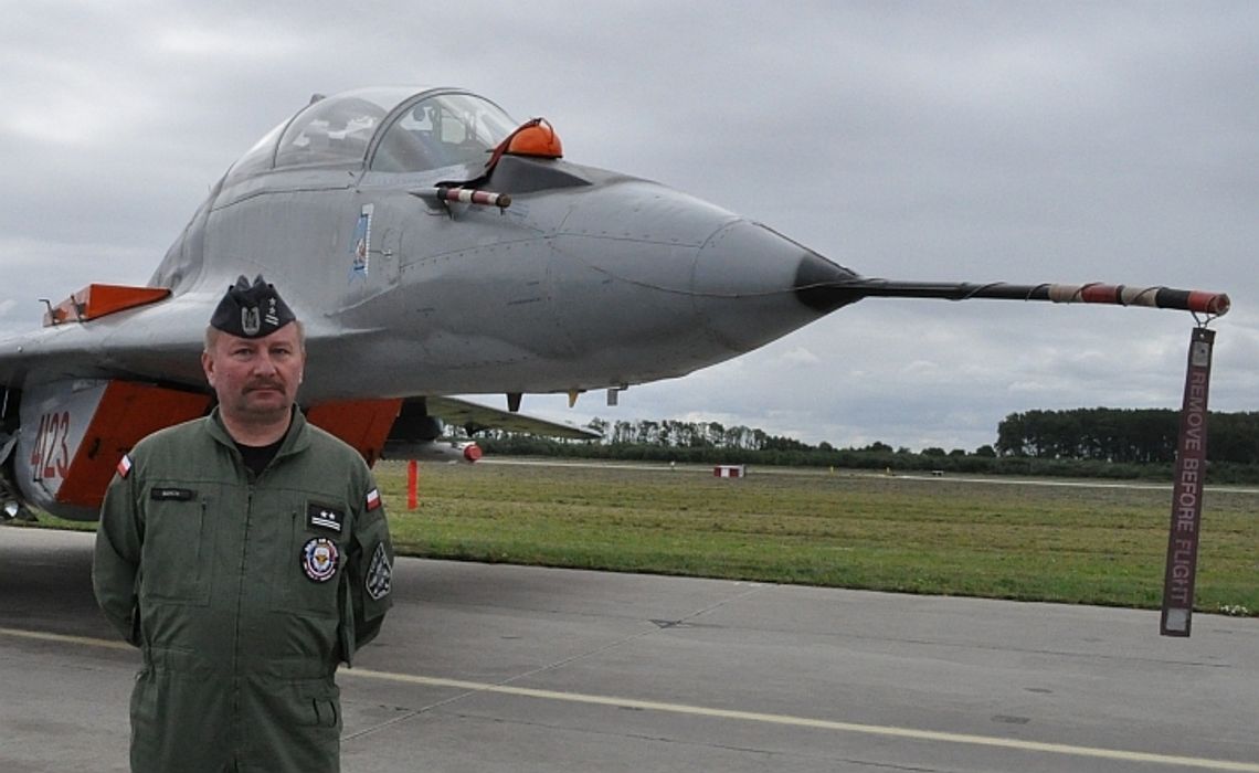 Nowy dowódca w bazie Nowy dowódca w bazie