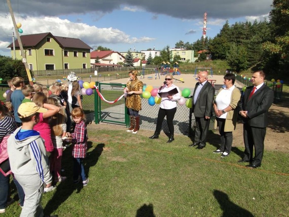 Nowy plac zabaw w Rokitkach