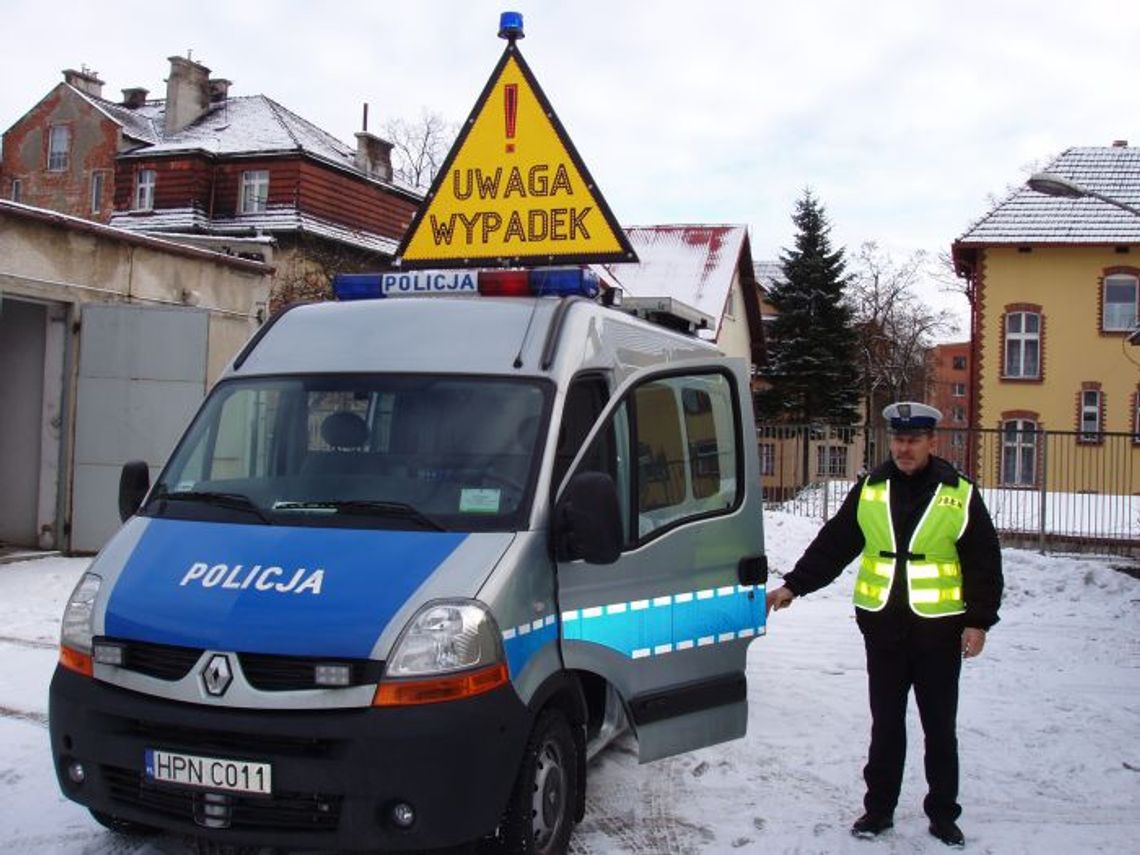 Nowy policyjny Renault Master. „Uwaga wypadek” – tczewska drogówka wzmocniona radiowozem Nowy policyjny Renault Master. „Uwaga wypadek” – tczewska drogówka wzmocniona radiowozem