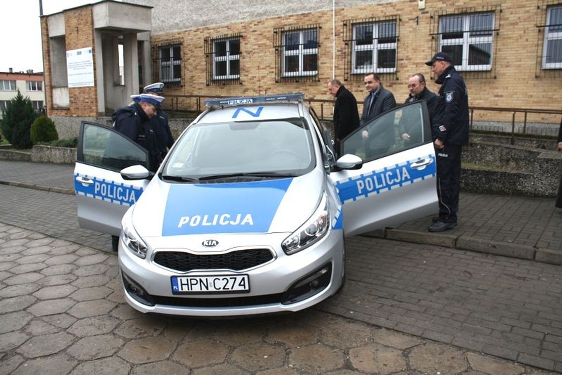 Nowy radiowóz dla policjantów