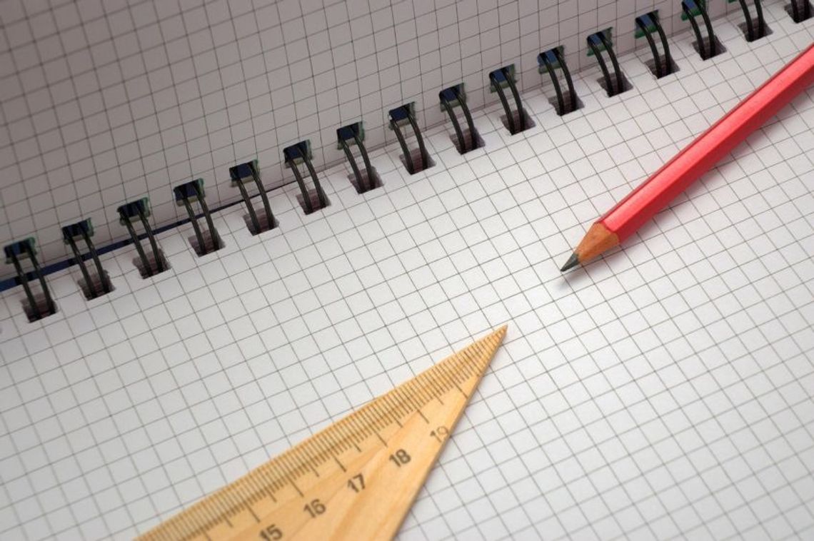 Nowy rok szkolny w Tczewie: Tysiące uczniów, kontrowersyjne zmiany w programie i wykonane remonty w szkołach