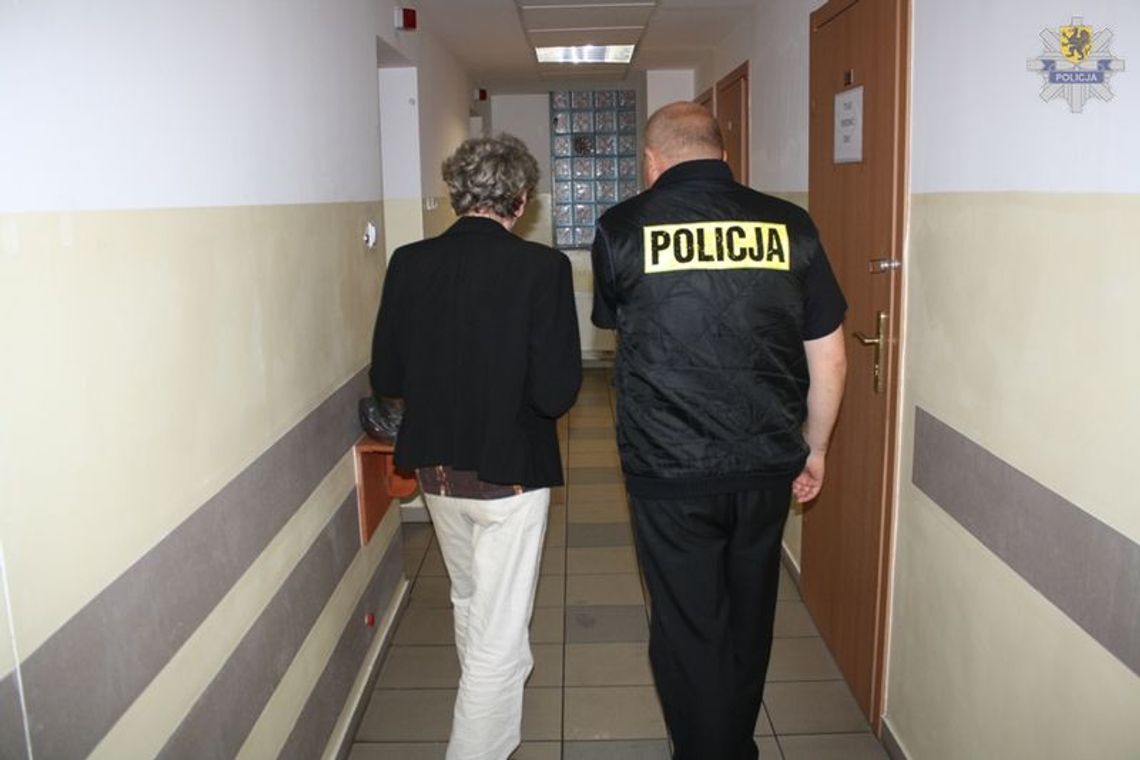 Nożem groziła mężowi