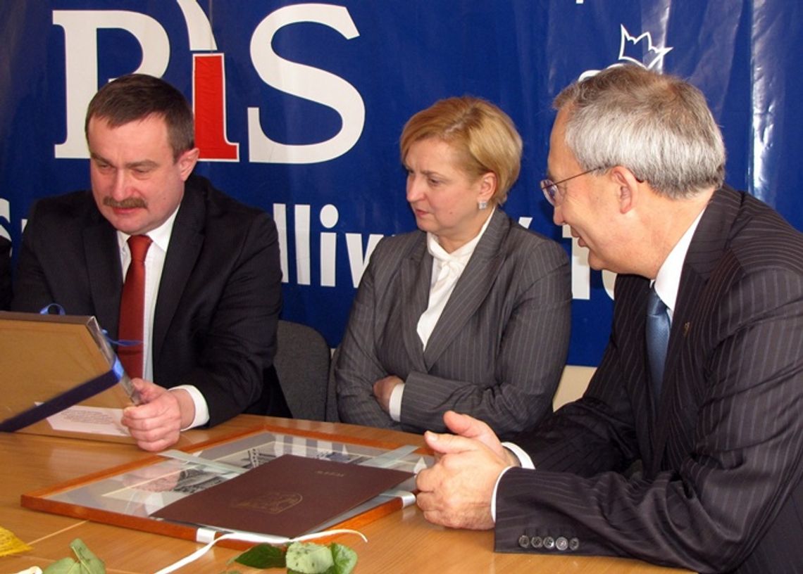 O sprawach ludzi na miejscu – Anna Fotyga otworzyła w Tczewie filię biura poselskiego O sprawach ludzi na miejscu – Anna Fotyga otworzyła w Tczewie filię biura poselskiego