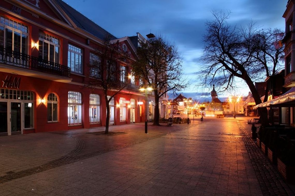 Obok „Krzywego Domku" po mydełko Obok „Krzywego Domku" po mydełko