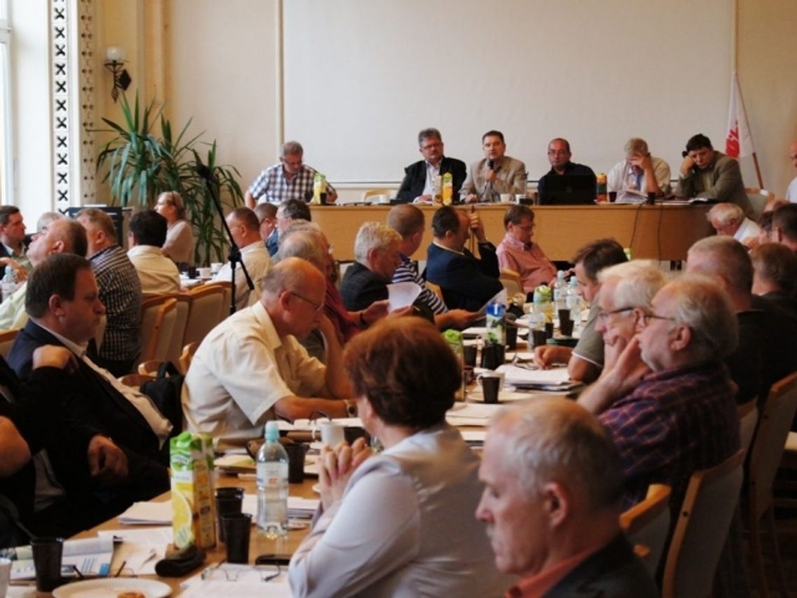 "Obudź się Polsko", ustawa o wydłużeniu wieku emerytalnego do Trybunału "Obudź się Polsko", ustawa o wydłużeniu wieku emerytalnego do Trybunału