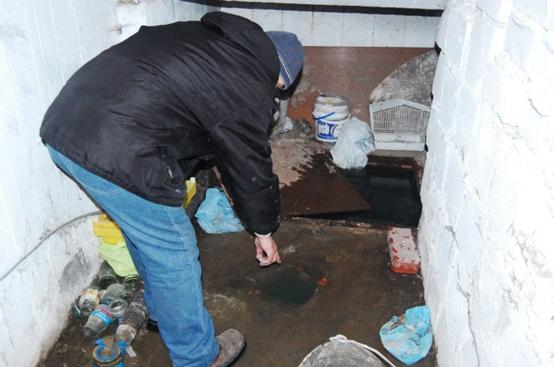 Od 25 lat walczą z zalanymi piwnicami! „Zalatujący problem” Od 25 lat walczą z zalanymi piwnicami! „Zalatujący problem”