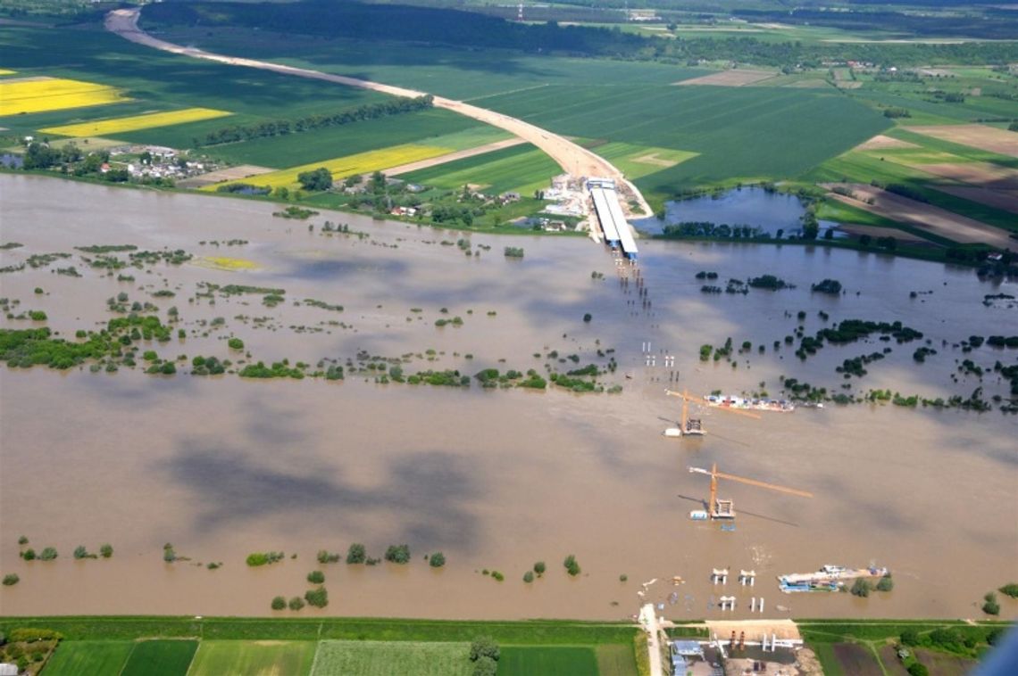 Odblokowany most na Wiśle - start w lipcu Odblokowany most na Wiśle - start w lipcu