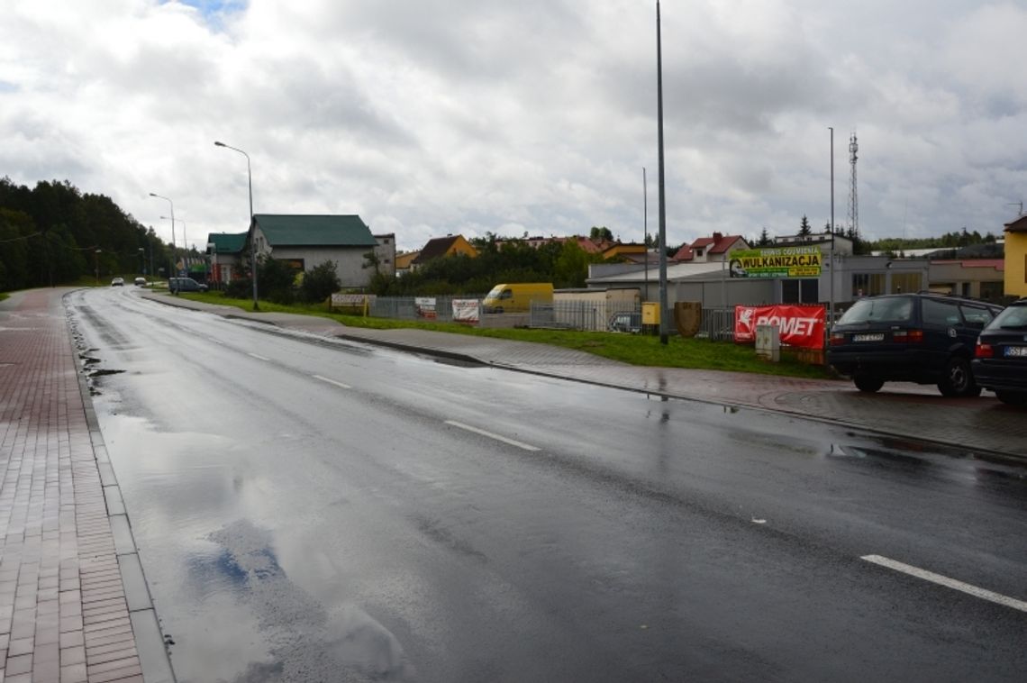 Odpadające tynki, smród i wilgoć. Kolejne problemy z ulicą Lubichowską?