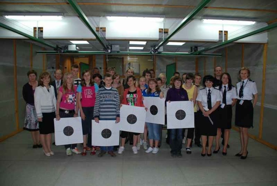 „Odpowiedzialny gimnazjalista” - wiosłowanie a potem strzelanie „Odpowiedzialny gimnazjalista” - wiosłowanie a potem strzelanie