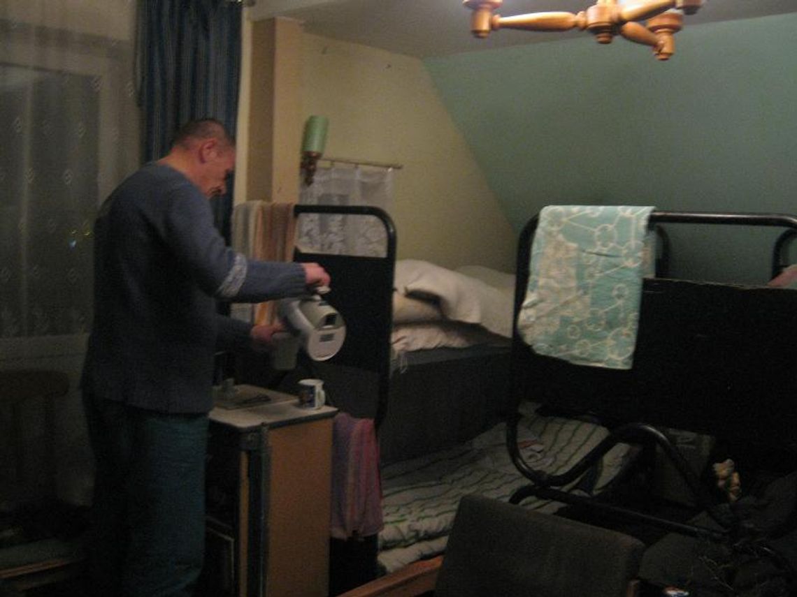 Odrobina ciepła - nie tylko w srogą zimę. Życie w schronisku dla bezdomnych Odrobina ciepła - nie tylko w srogą zimę. Życie w schronisku dla bezdomnych