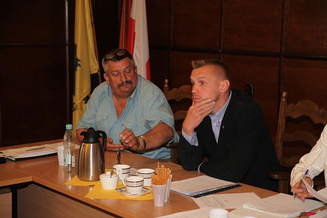 Odwołano Prezydium Rady - polityczne trzęsienie ziemi Odwołano Prezydium Rady - polityczne trzęsienie ziemi