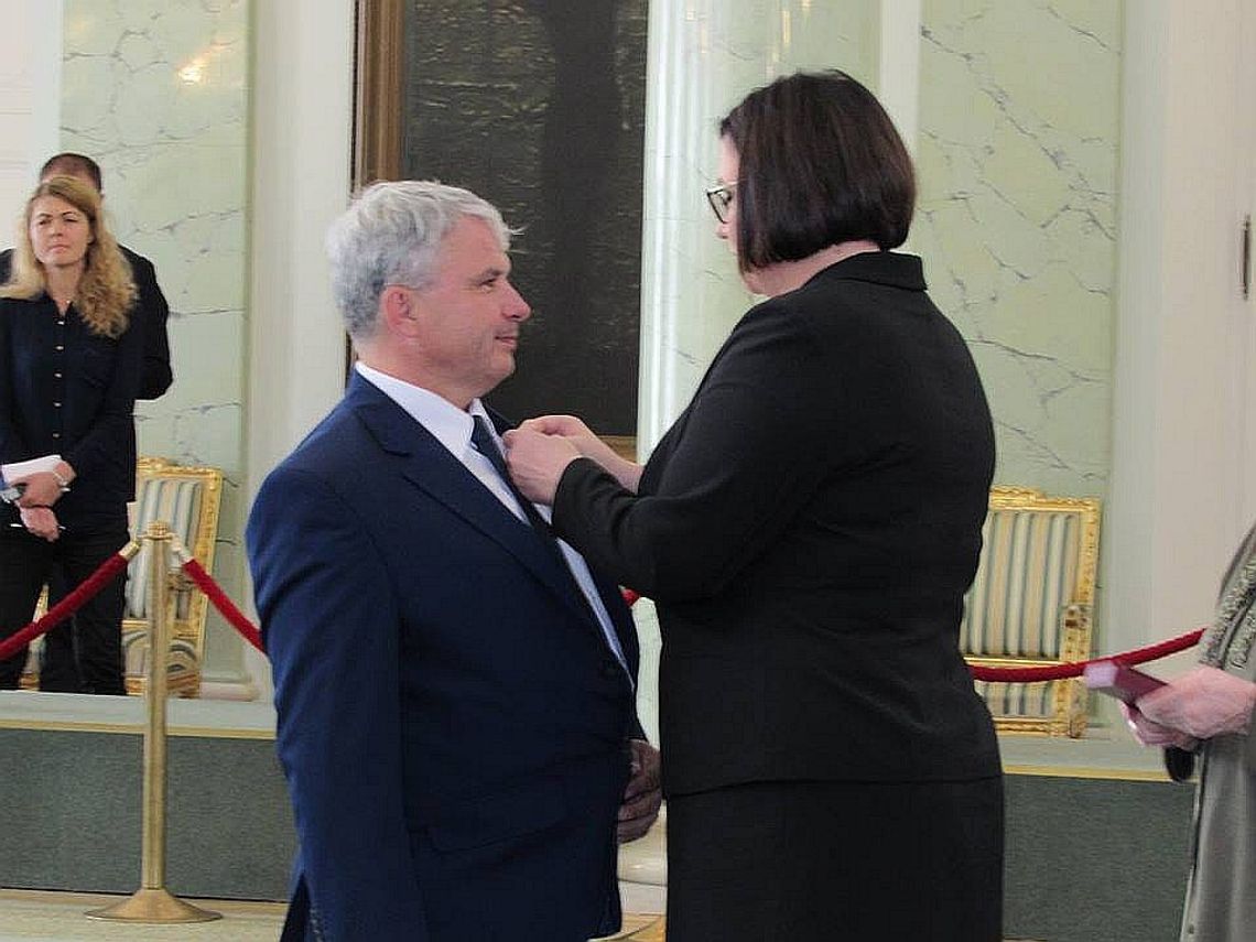 Odznaczony za wybitne zasługi. Sołtys Grzegorz Miszewski dwukrotnie odznaczony przez Prezydenta RP Odznaczony za wybitne zasługi. Sołtys Grzegorz Miszewski dwukrotnie odznaczony przez Prezydenta RP