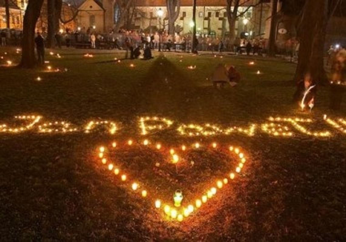Ogólnopolskie czuwanie w 30. rocznicę I pielgrzymki Jana Pawła II Ogólnopolskie czuwanie w 30. rocznicę I pielgrzymki Jana Pawła II