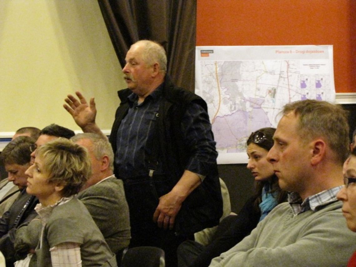 Ogromna inwestycja w Rajkowach wywołuje coraz większe kontrowersje. O minusach się nie dowiemy... Ogromna inwestycja w Rajkowach wywołuje coraz większe kontrowersje. O minusach się nie dowiemy...