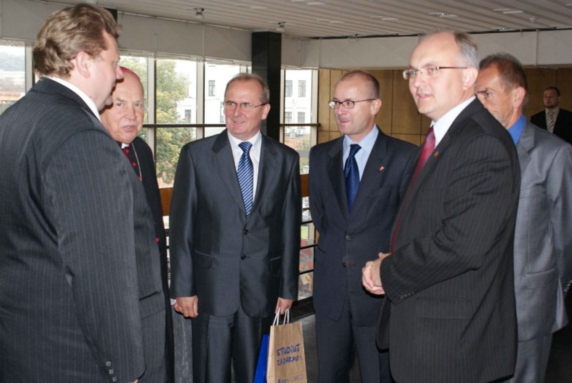 OKAZJA: dodatkowy nabór na bezpłatne studia! OKAZJA: dodatkowy nabór na bezpłatne studia!