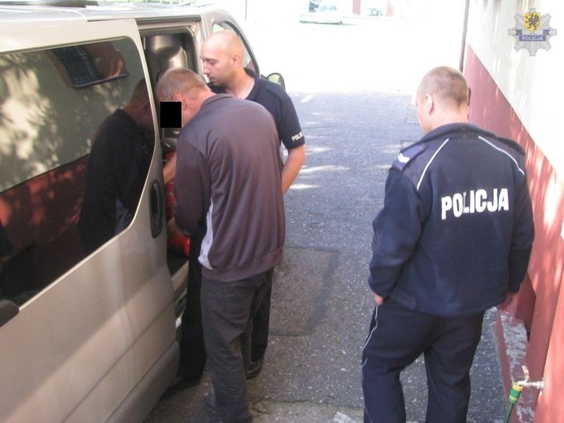 Okradali altany ogrodowe - grozi im do 10 lat za kratkami Okradali altany ogrodowe - grozi im do 10 lat za kratkami