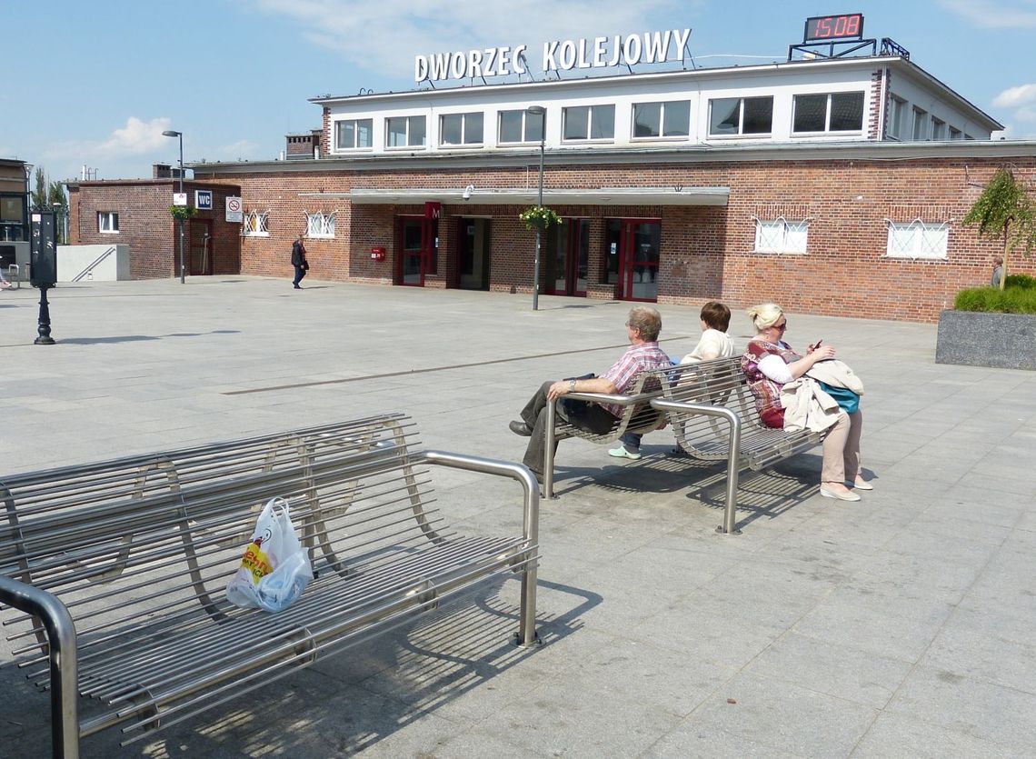 "Okradli mnie przy dworcu kolejowym!" "Okradli mnie przy dworcu kolejowym!"