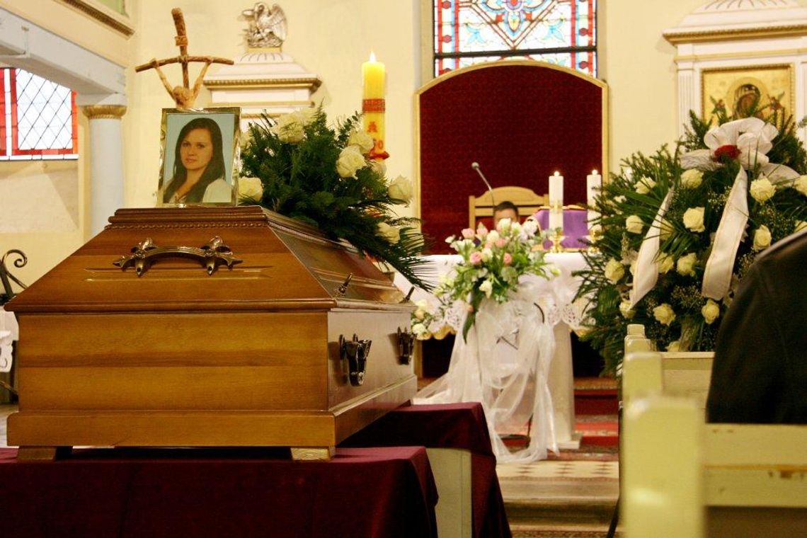 “Ona już Tam jest” – pożegnanie Agnieszki. Zginęła niedaleko cmentarza