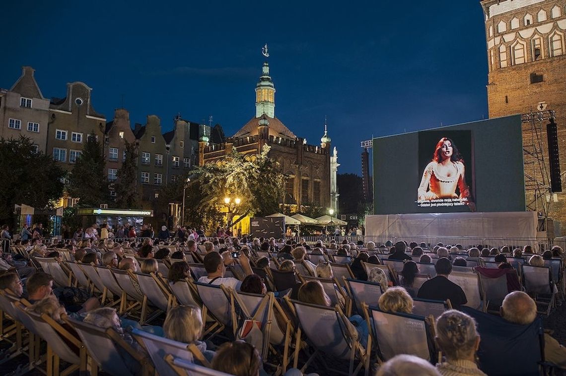„Opera uwolniona”na gdańskich przedprożach oraz „Paria” na Targu Węglowym