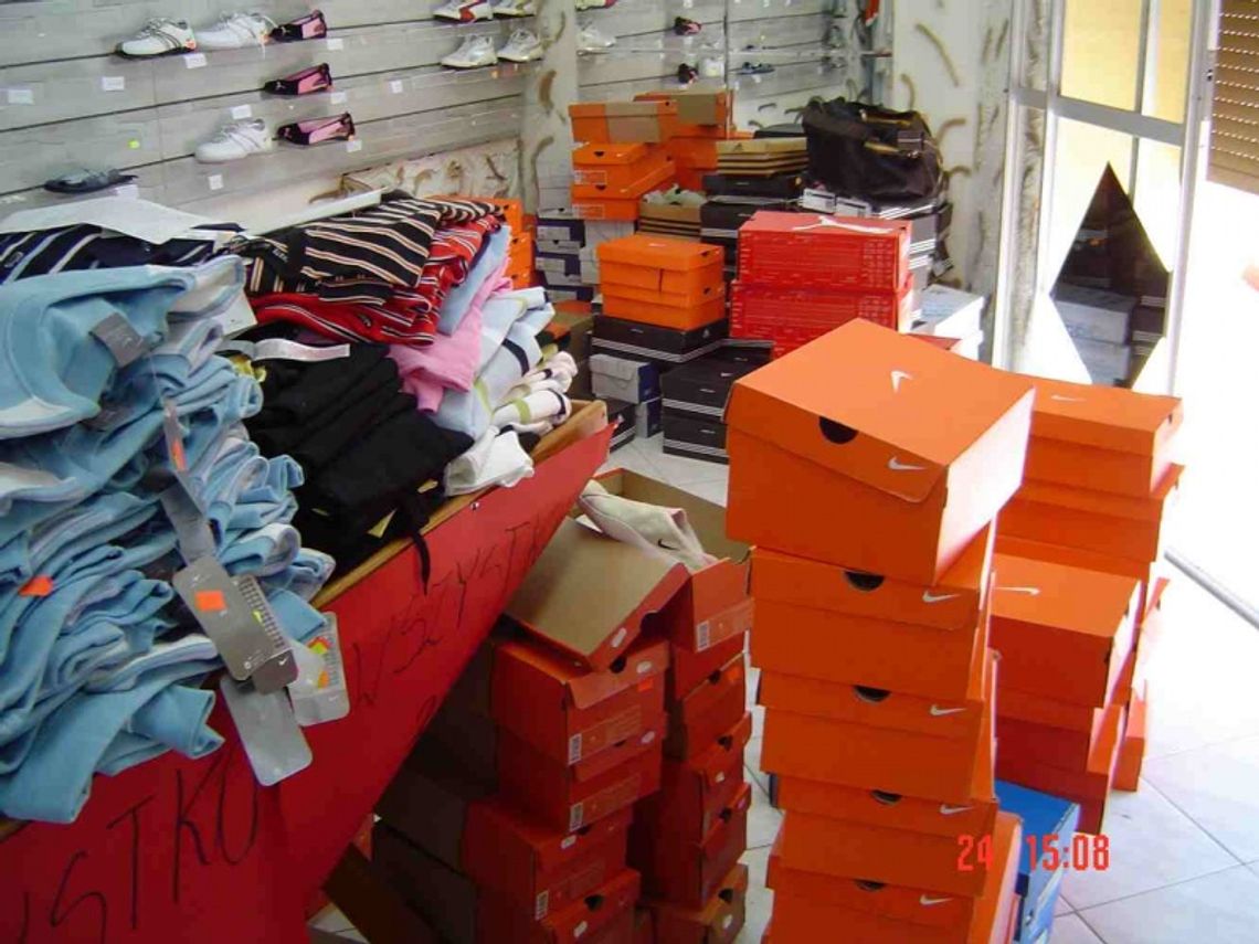 Opluty i pogryziony policjant 