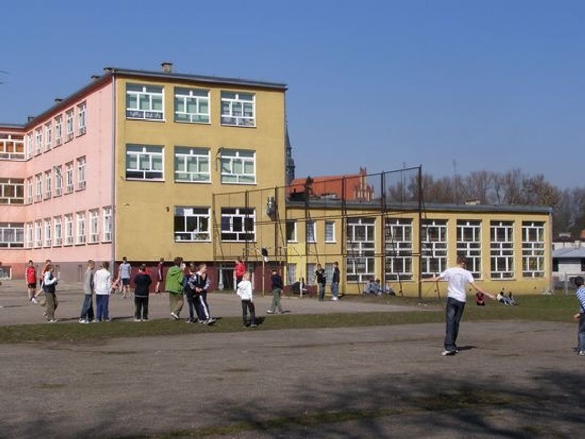 Orlik za 1,1 mln zł "wyląduje" jesienią Orlik za 1,1 mln zł "wyląduje" jesienią