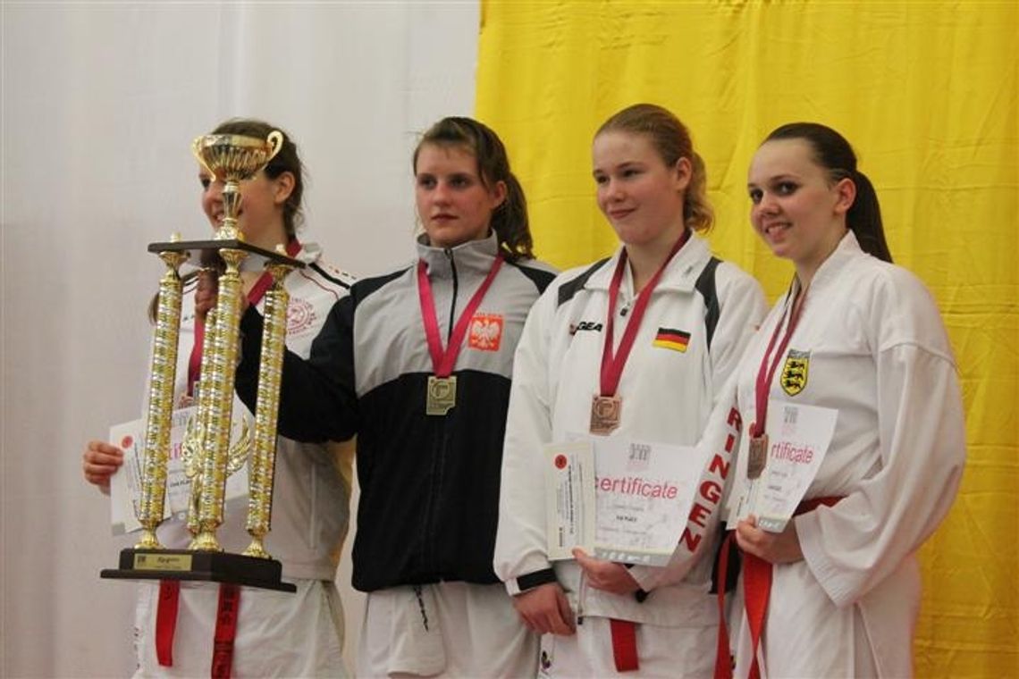Osiem razy na podium. Sukcesy karateków z Tczewa w Czechach Osiem razy na podium. Sukcesy karateków z Tczewa w Czechach