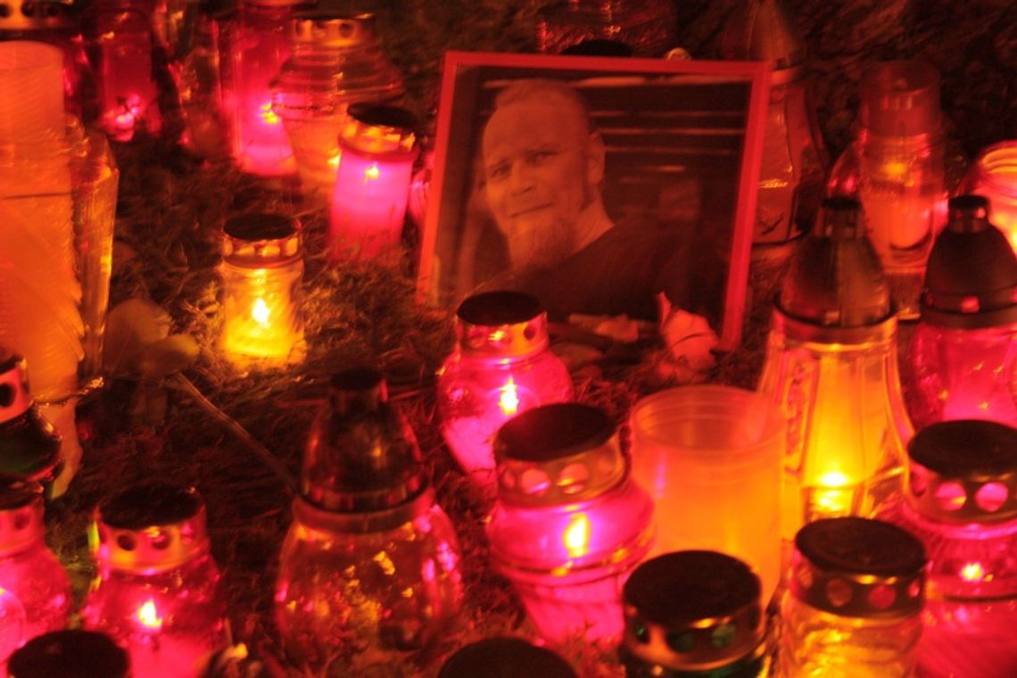 Ostatnie pożeganie pobitego na śmierć "Siwego". Marsz milczenia i petycja o bezpieczeństwo w mieście Ostatnie pożeganie pobitego na śmierć "Siwego". Marsz milczenia i petycja o bezpieczeństwo w mieście