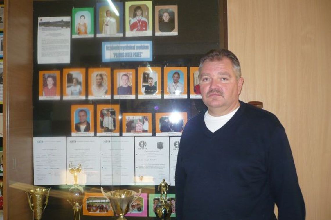 Ostatnie pożegnanie Lecha Stolińskiego, radnego, dyrektora Gimnazjum nr 3 w Tczewie Ostatnie pożegnanie Lecha Stolińskiego, radnego, dyrektora Gimnazjum nr 3 w Tczewie