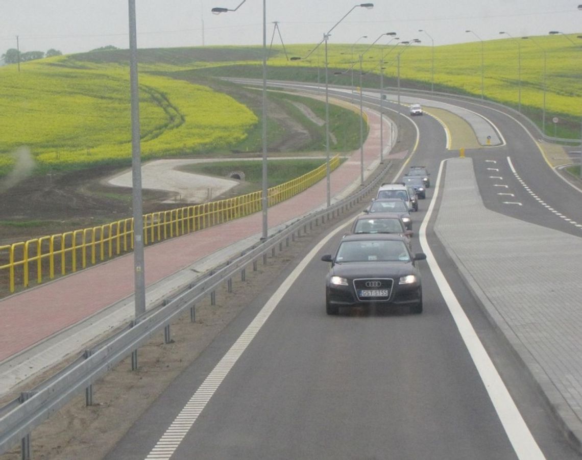 Otwarcie obwodnicy Pelplina. Odetchną mieszkańcy, katedra - bez wstrząsów Otwarcie obwodnicy Pelplina. Odetchną mieszkańcy, katedra - bez wstrząsów