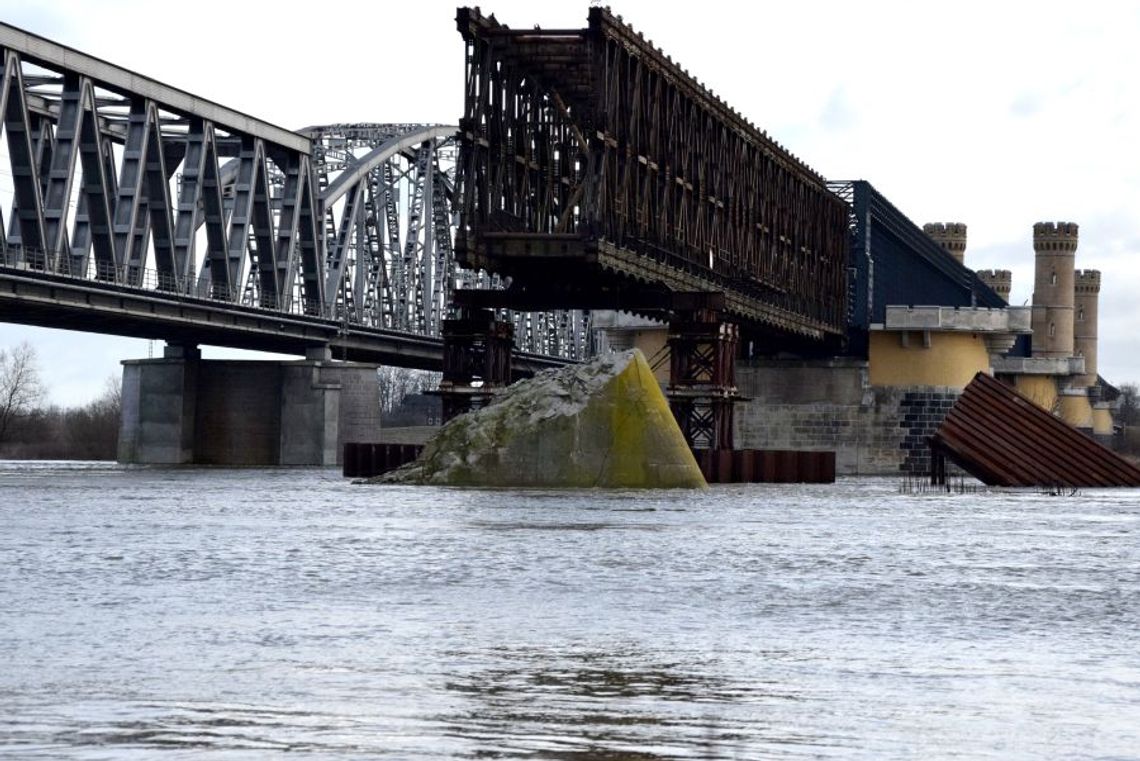 Otwarto oferty firm, które zgłosiły się do wykonania przebudowy Mostu Tczewskiego etap II