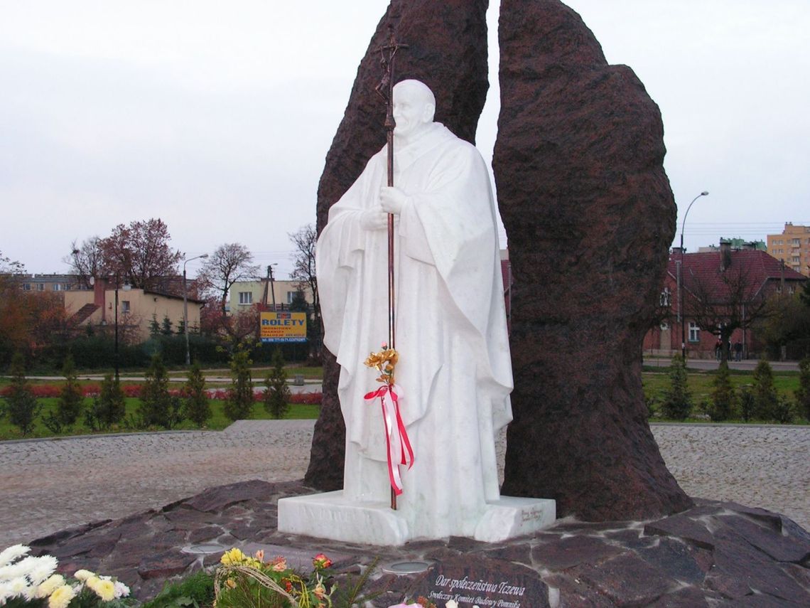 Oznaczą plac Jana Pawła II? Oznaczą plac Jana Pawła II?