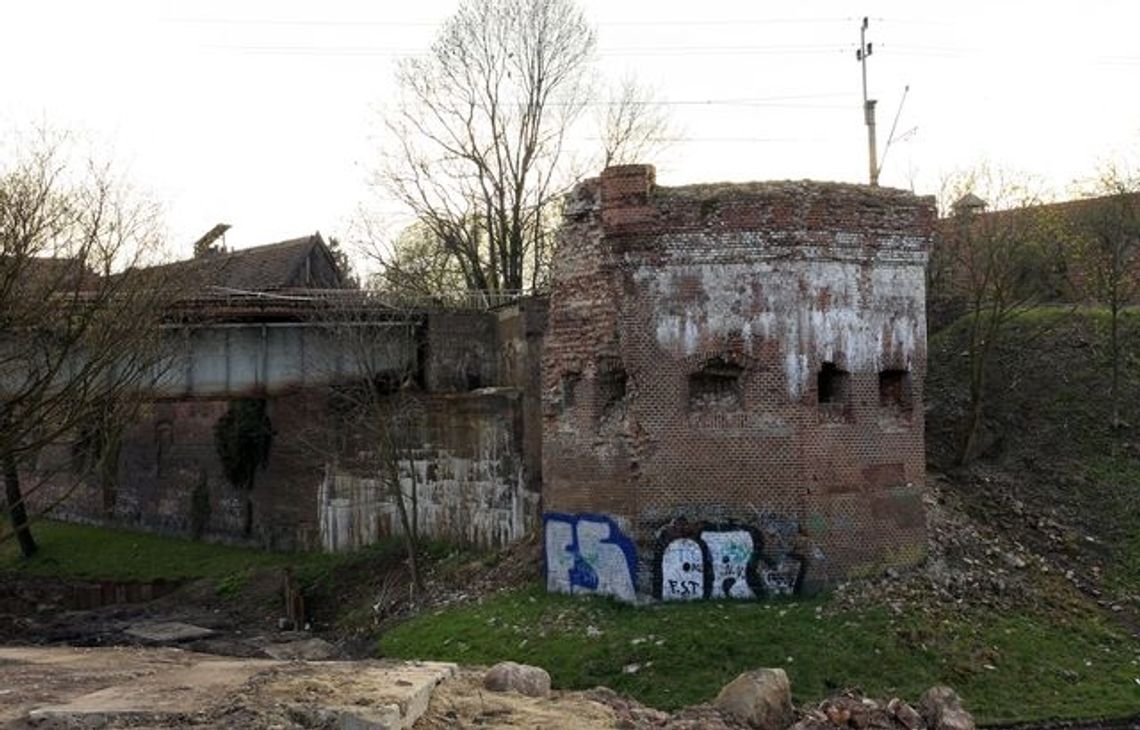 Palowanie niegroźne dla domów, może być zabójcze dla zabytku