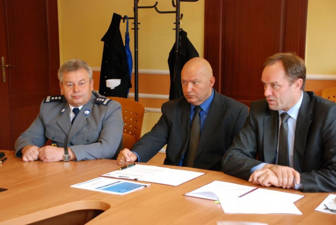 Pieniądze dla policji - dokładka z kasy samorządowej Pieniądze dla policji - dokładka z kasy samorządowej