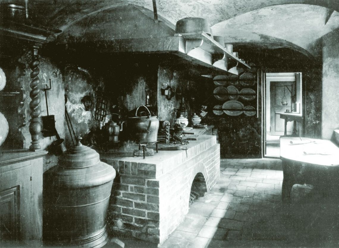 Pieprzno i szafranno moja mościa panno. Co i jak drzewiej jadano? Pieprzno i szafranno moja mościa panno. Co i jak drzewiej jadano?