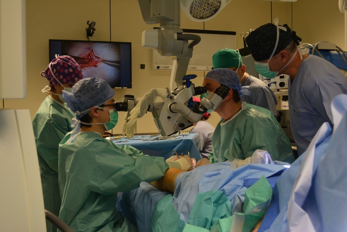 Pierwsze w Polsce zabiegi w słupskim szpitalu. To operacje obrzęku chłonnego nabytego w życiu płodowym 