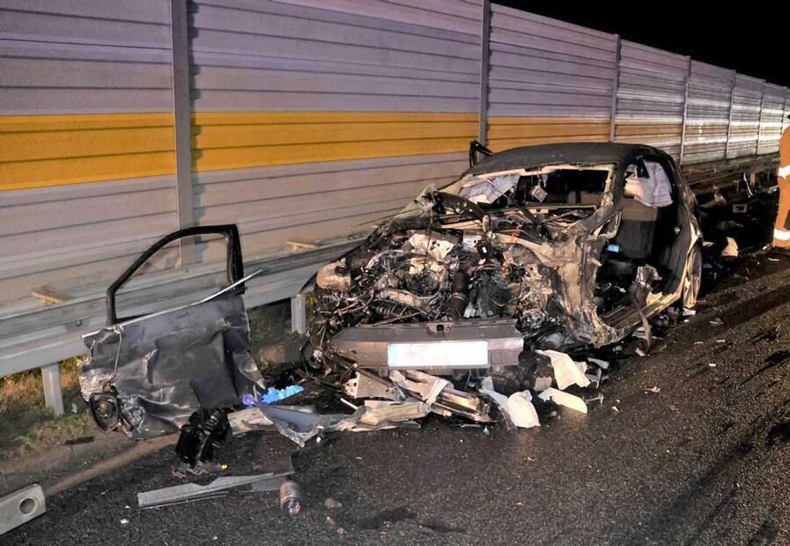 Pijany Niemiec doprowadził do czołówki na autostradzie A1 w powiecie starogardzkim. Został tymczasowo aresztowany Pijany Niemiec doprowadził do czołówki na autostradzie A1 w powiecie starogardzkim. Został tymczasowo aresztowany