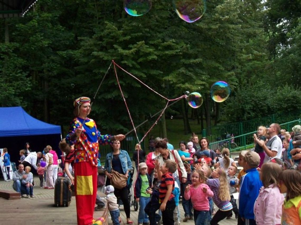 Piknik rodzinny w bajkowej krainie Piknik rodzinny w bajkowej krainie