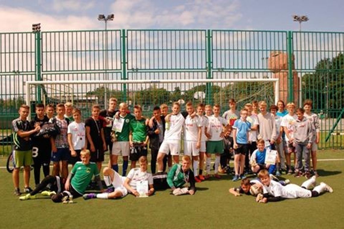 Piłkarskie emocje. Amatorski turniej dobiegł końca Piłkarskie emocje. Amatorski turniej dobiegł końca