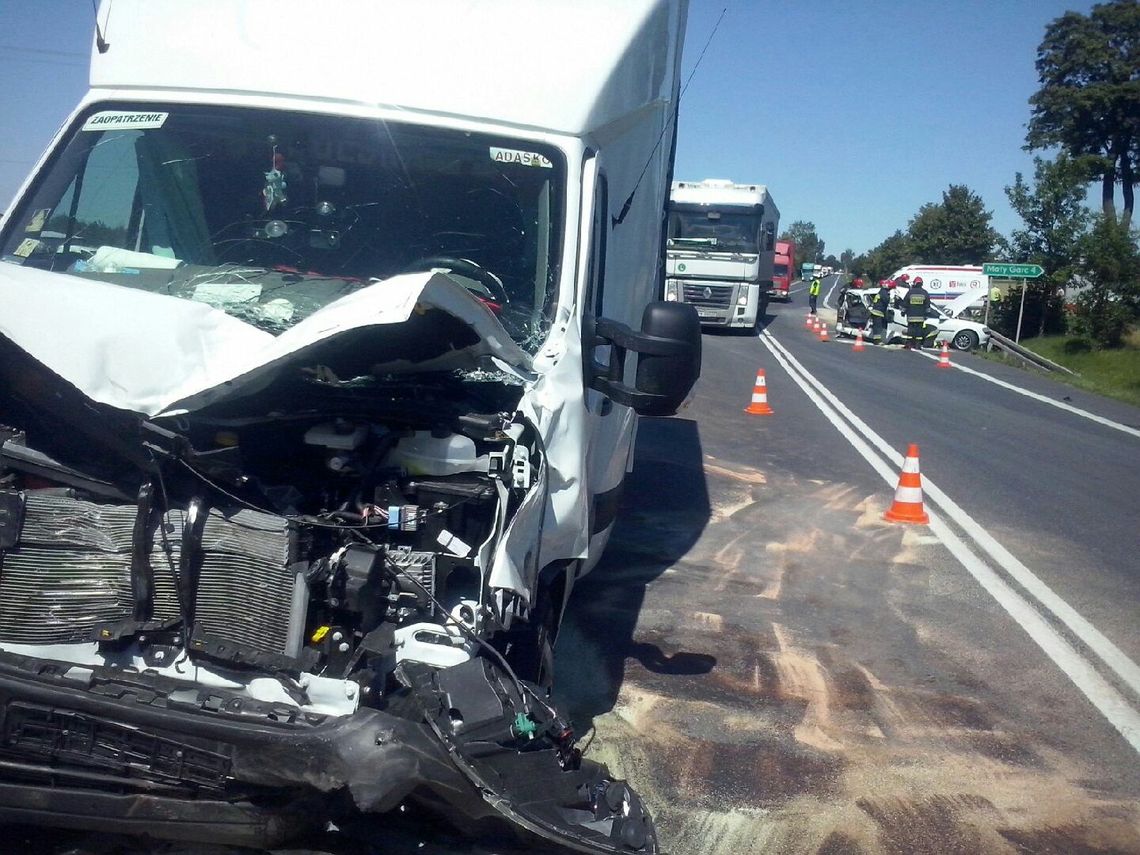 PILNE. Fatalne zderzenie na "jedynce" Subkowach. Dziecko zabrane do szpitala