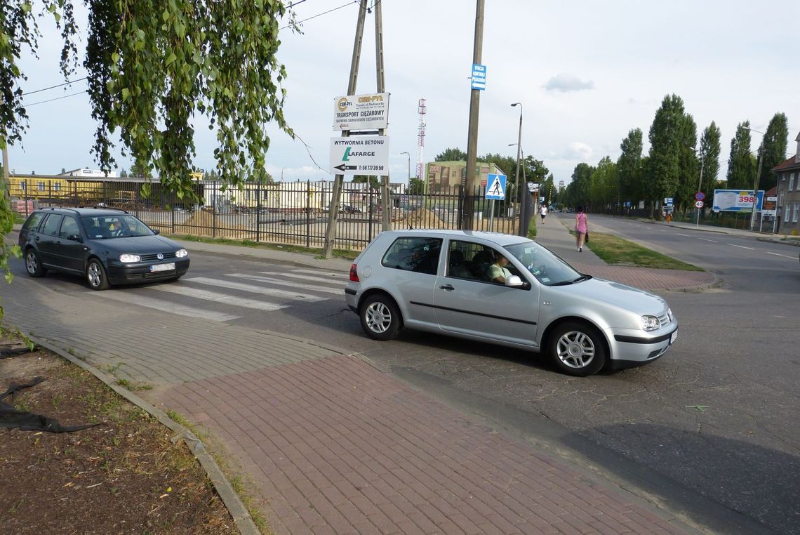 Piski opon, stłuczki, korki. "To skrzyżowanie trzeba przebudować" Piski opon, stłuczki, korki. "To skrzyżowanie trzeba przebudować"