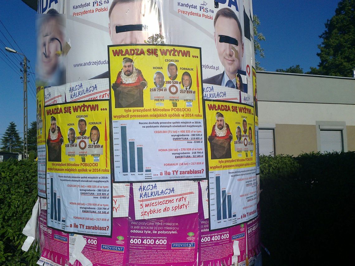 Plakaty "Władza się wyżywi" trafiły na słupy ogłoszeniowe Plakaty "Władza się wyżywi" trafiły na słupy ogłoszeniowe
