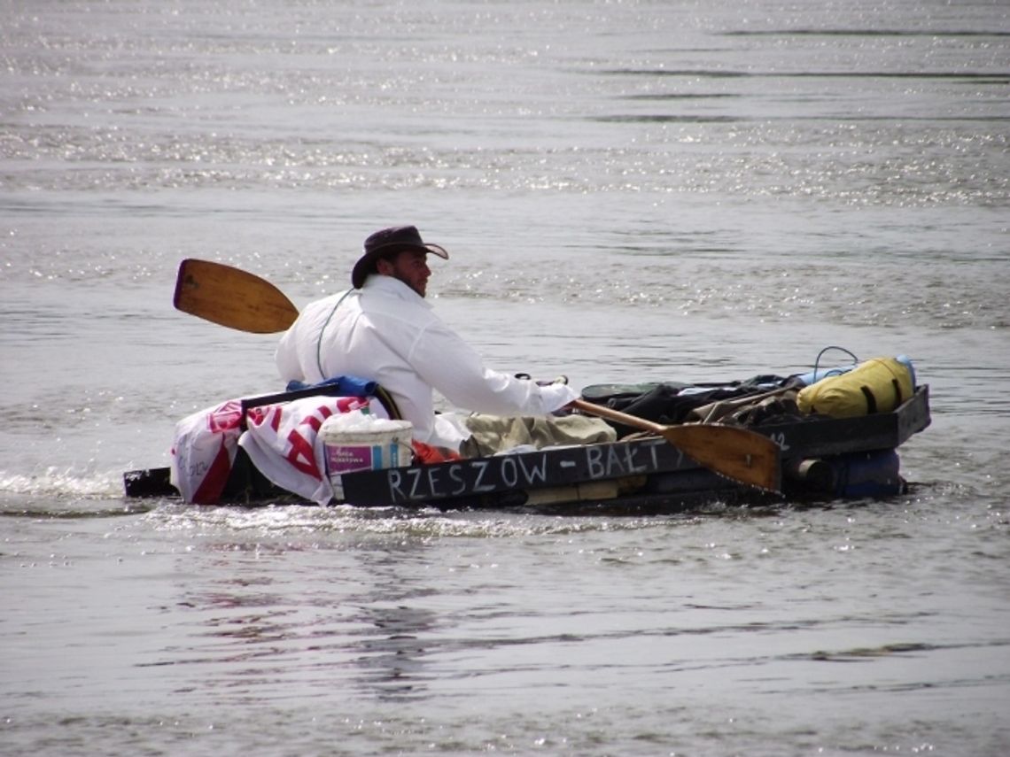 Płynie Wisłą na... drzwiach od łazienki Płynie Wisłą na... drzwiach od łazienki