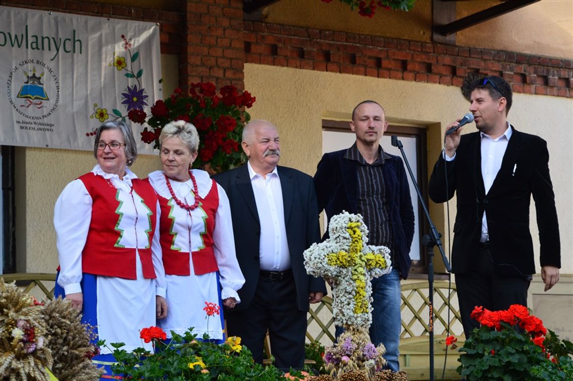 Po pracy w polu czas na... Samorządowe Dożynki Powiatu Starogardzkiego Po pracy w polu czas na... Samorządowe Dożynki Powiatu Starogardzkiego